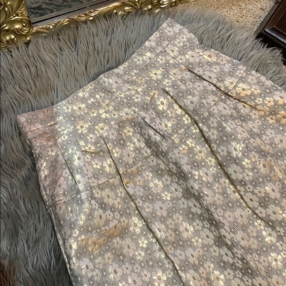 Skirt - Picture 2 of 3